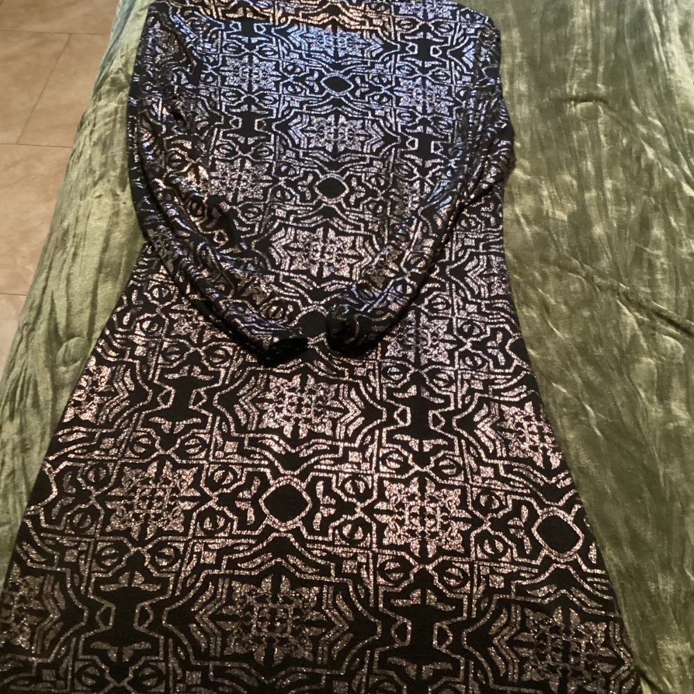 Dress - Picture 2 of 2